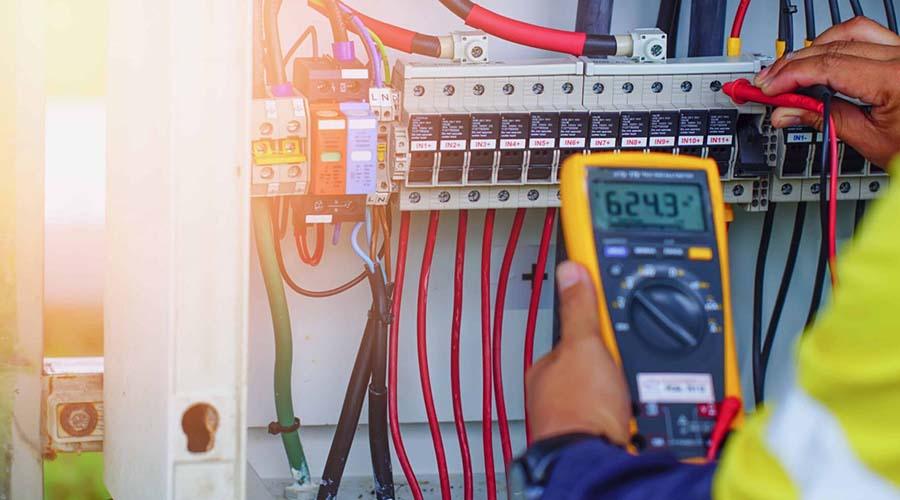 You are currently viewing Panduan Lengkap Maintenance Preventif Panel Listrik