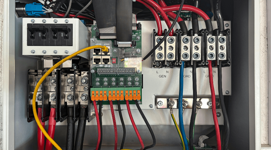 Read more about the article Panel Maker: Checklist Penting Sebelum Anda Order untuk Proyek Industri